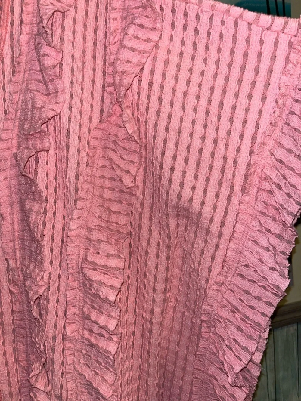 BlueVelvet L/ XL Pink Ruffled Knit Button Front Cardigan